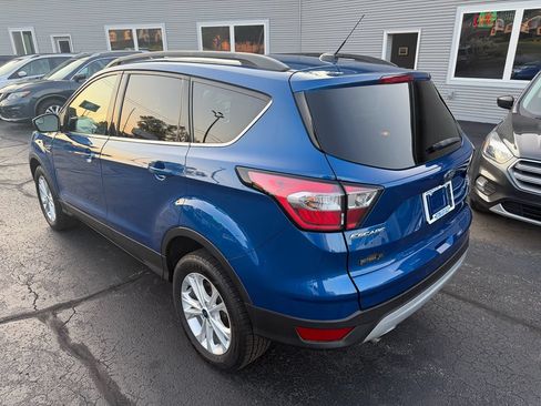 Used 2018 Ford Escape SE AWD/4WD image 3