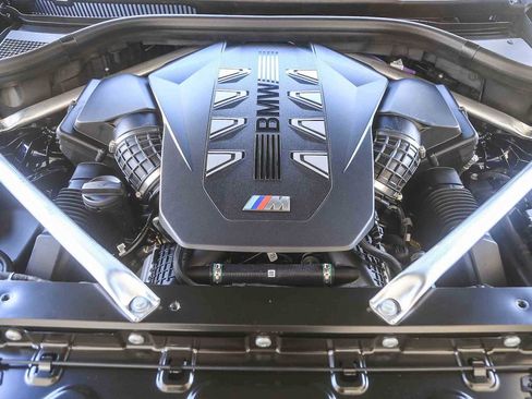 New 2026 BMW X5 M60i w/ Climate Comfort Package image 23