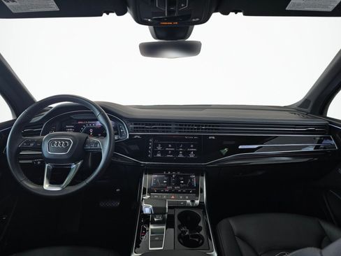 Used 2025 Audi Q7 3.0T Premium Plus AWD/4WD image 33