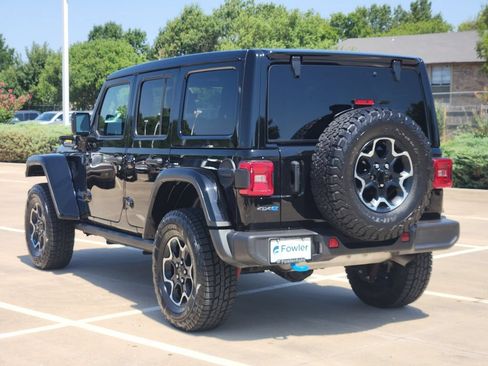 Used 2023 Jeep Wrangler Unlimited Rubicon 4xe w/ Cold Weather Group AWD/4WD image 5