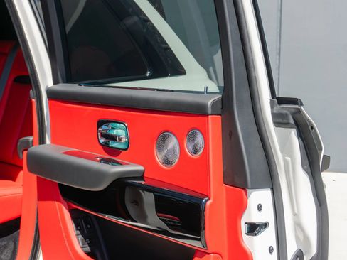 Used 2026 Rolls-Royce Cullinan AWD/4WD image 70