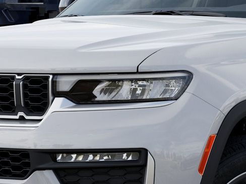 New 2026 Jeep Grand Cherokee Limited image 36