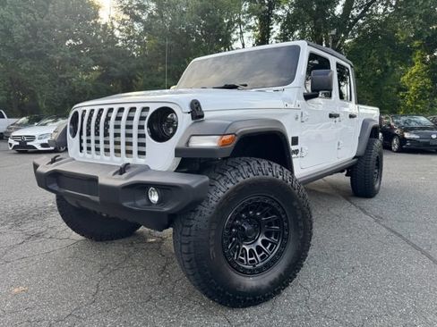 Used 2020 Jeep Gladiator Sport AWD/4WD image 1