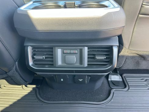 Used 2025 Ford F150 Raptor AWD/4WD image 37