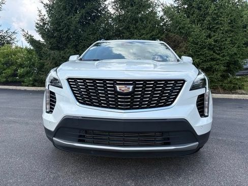 Used 2021 Cadillac XT4 Premium Luxury w/ Cold Weather Package FWD image 11