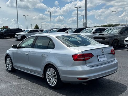 Used 2015 Volkswagen Jetta SE FWD image 5