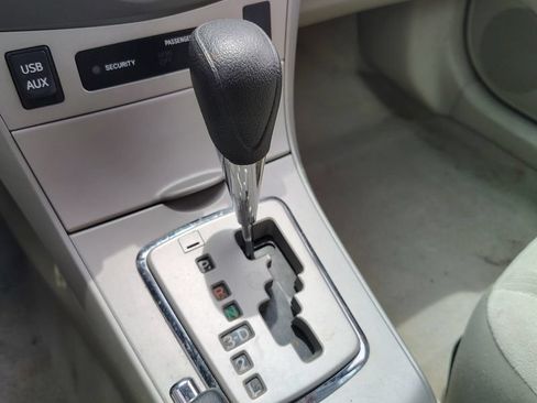 Used 2013 Toyota Corolla LE FWD image 13