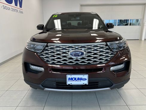 Used 2020 Ford Explorer Platinum AWD/4WD image 3