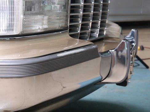 Used 1994 Cadillac Fleetwood Brougham RWD image 26