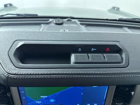Certified 2025 Ford Bronco Outer Banks AWD/4WD image 33