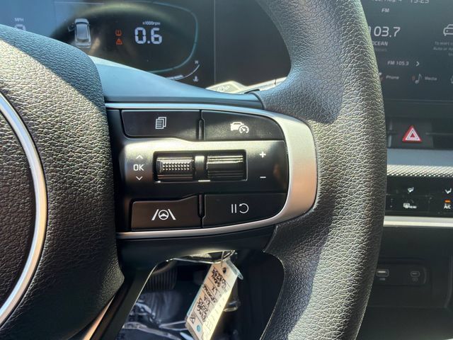 Used 2025 Kia Sportage LX AWD/4WD image 27