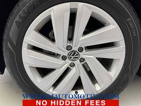 Used 2020 Volkswagen Atlas Cross Sport SE w/ Panoramic Sunroof Package AWD/4WD image 9