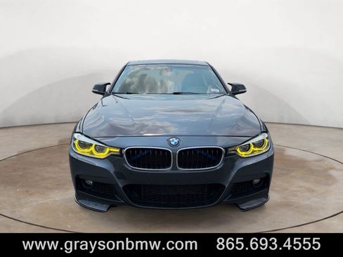 Used 2017 BMW 330i xDrive Sedan AWD/4WD image 8