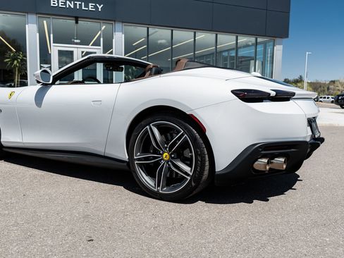 Used 2024 Ferrari Roma Spider RWD image 9