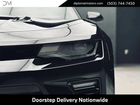 Used 2018 Chevrolet Camaro SS RWD image 13
