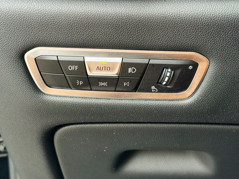 Used 2022 BMW X5 sDrive40i w/ M Sport Package RWD image 35