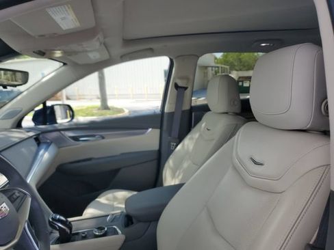 Certified 2024 Cadillac XT5 Premium Luxury w/ Technology Package FWD image 20