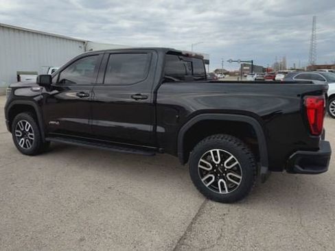 Used 2024 GMC Sierra 1500 AT4 w/ Technology Package image 8