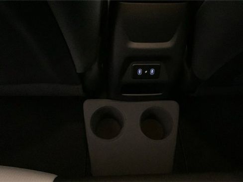 Certified 2025 Hyundai Venue SEL image 24