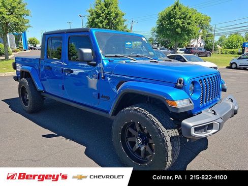 Used 2021 Jeep Gladiator Sport AWD/4WD image 3