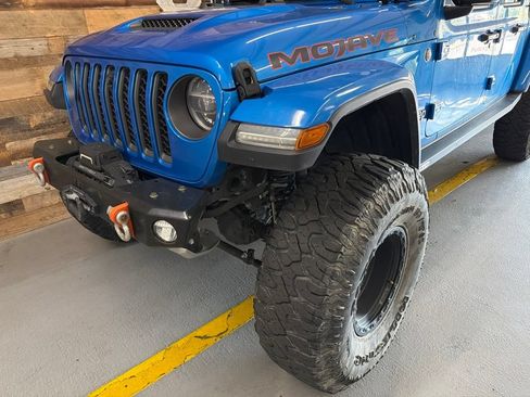 Used 2021 Jeep Gladiator Mojave AWD/4WD image 5