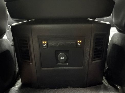 Used 2015 RAM 1500 Laramie w/ Convenience Group AWD/4WD image 33