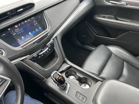 Used 2017 Cadillac XT5 Luxury AWD/4WD image 22