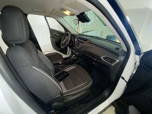 Used 2023 Chevrolet TrailBlazer LT FWD image 38