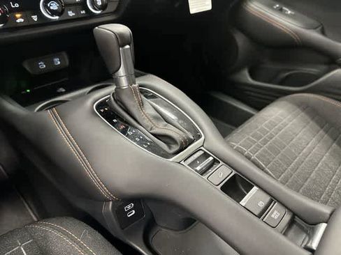 Certified 2026 Honda HR-V Sport image 24