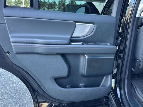 Certified 2025 Ford Expedition Active image 15