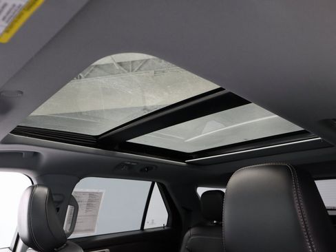 Certified 2023 Ford Explorer XLT w/ Equipment Group 202A image 38