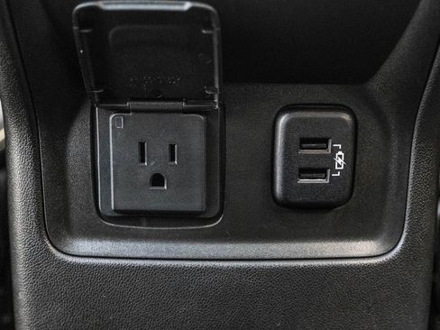 Used 2017 GMC Acadia Denali w/ Technology Package image 36