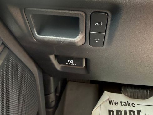 New 2026 Ford Expedition Active RWD image 15