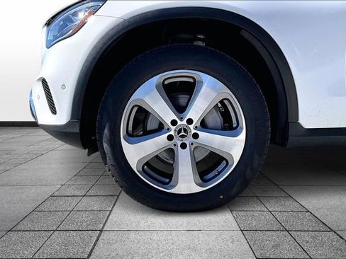 Certified 2022 Mercedes-Benz GLC 300 4MATIC image 4