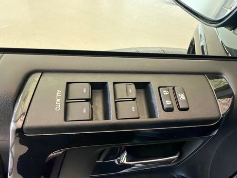 Used 2023 Toyota 4Runner TRD Off-Road Premium w/ Moonroof Package AWD/4WD image 17