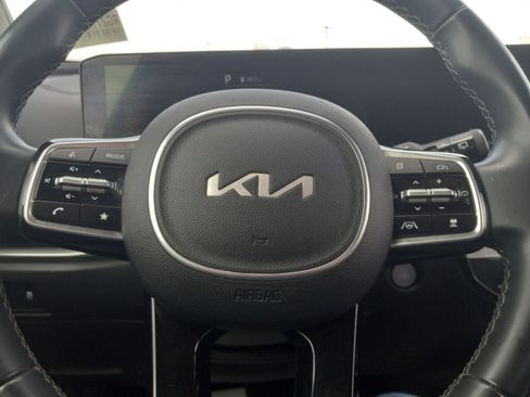 Used 2024 Kia Sorento S image 12