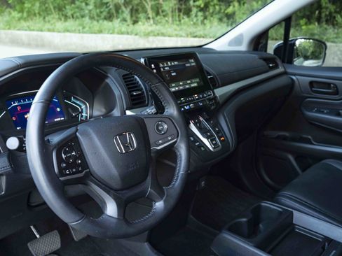Used 2023 Honda Odyssey EX-L image 16
