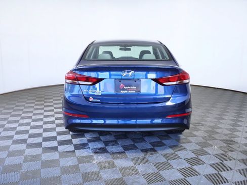 Used 2018 Hyundai Elantra SE w/ Cargo Package FWD image 7