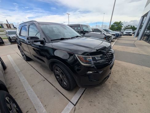 Used 2018 Ford Explorer Sport w/ Equipment Group 401A AWD/4WD image 3