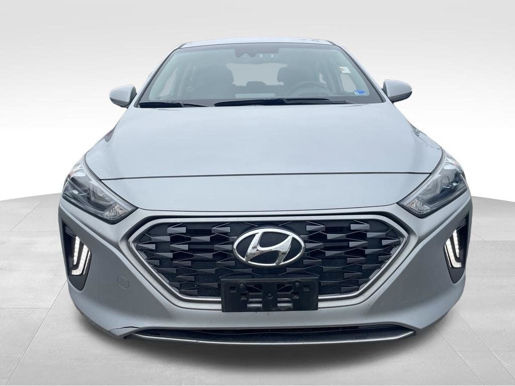 Used 2020 Hyundai Ioniq SE FWD image 18
