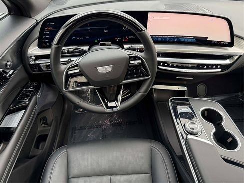 Used 2025 Cadillac Lyriq Luxury w/ LPO, Floor Liner Package image 4