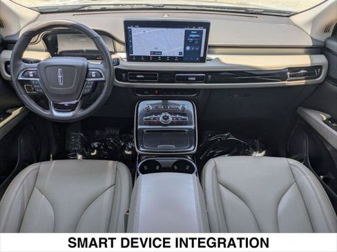 Certified 2022 Lincoln Nautilus FWD w/ Premium Package image 21