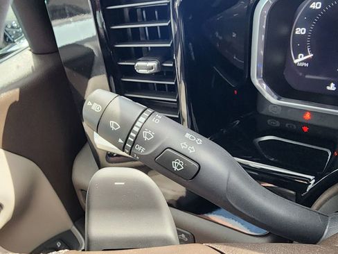 New 2026 GMC Sierra 1500 SLT w/ SLT Premium Plus Package image 23