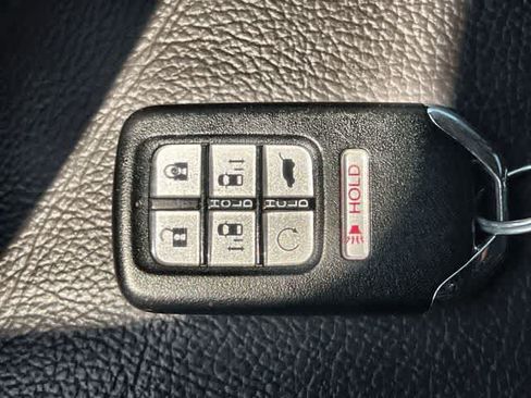 Used 2020 Honda Odyssey Touring image 21