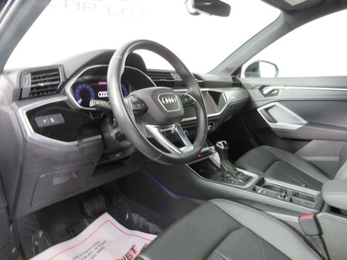 Used 2021 Audi Q3 2.0T Premium Plus w/ Premium Plus Package image 10