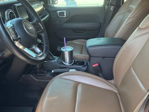 Used 2021 Jeep Wrangler Unlimited Rubicon AWD/4WD image 5