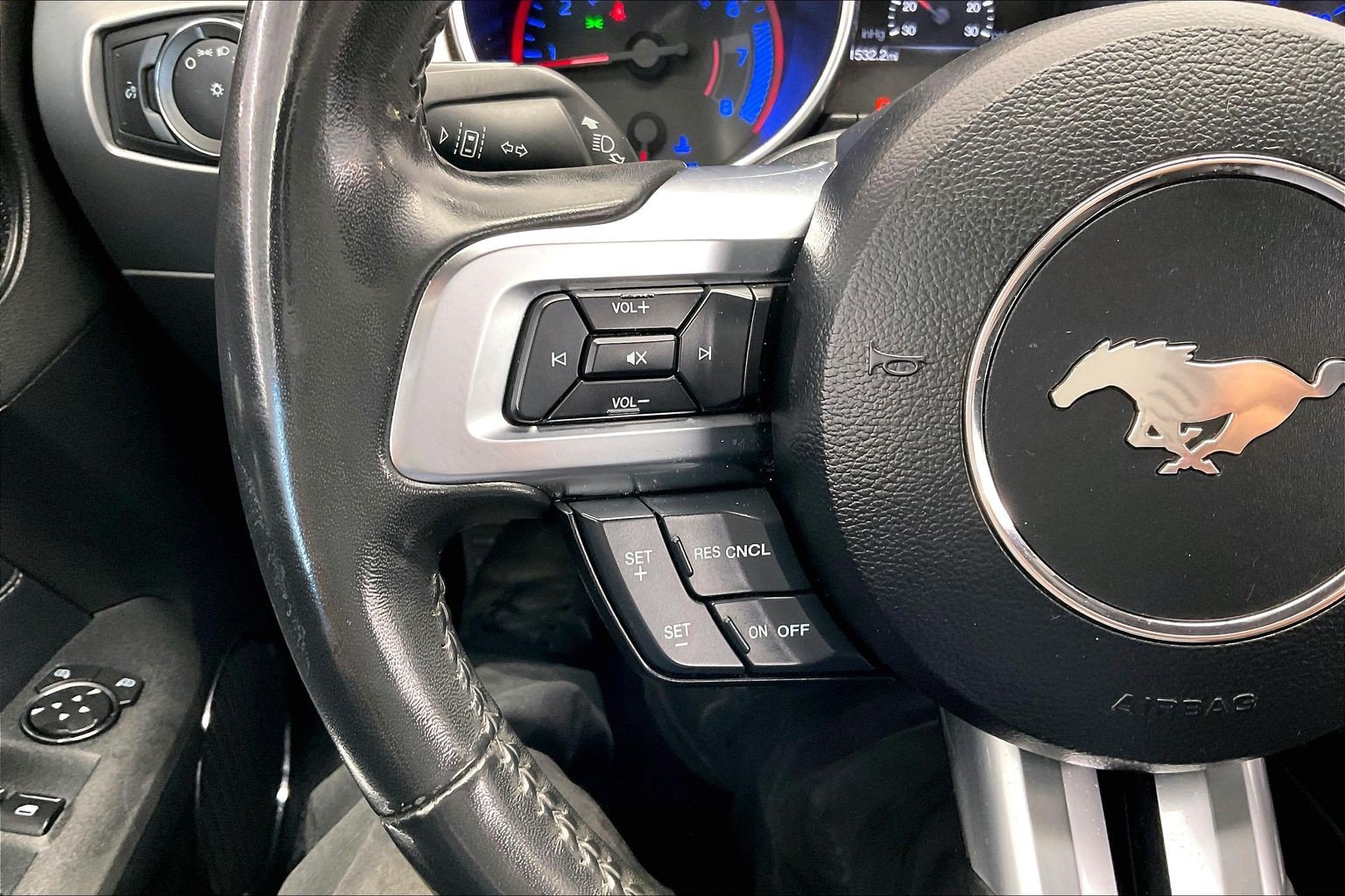 Used 2022 Ford Mustang Premium RWD image 20