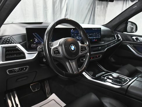 Used 2023 BMW X7 xDrive40i w/ M Sport Package image 18