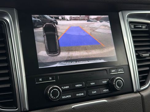 Used 2018 Porsche Macan image 26