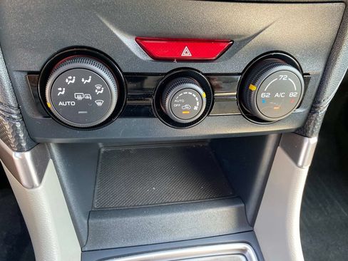 Used 2023 Subaru Forester Premium AWD/4WD image 16